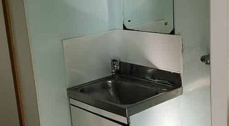 Bright, Fully Furnished 1-Bed Flat in Mornington - Photo 5