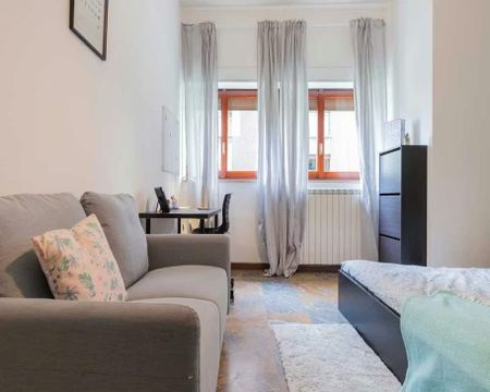 Via Francesco de Sanctis, Milan, Lombardy 20141 - Foto 2