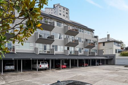 7/20 Hampden Road, 7004, Battery Point - Photo 4