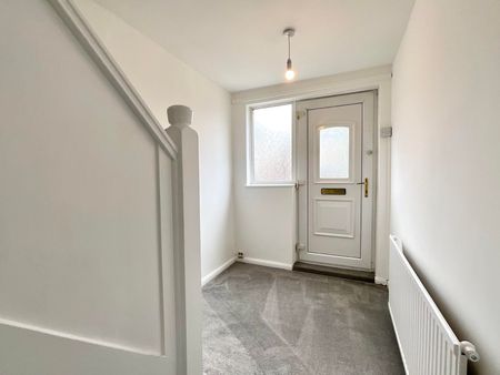 Bright & Spacious Home To Let in Sheffield - Photo 2