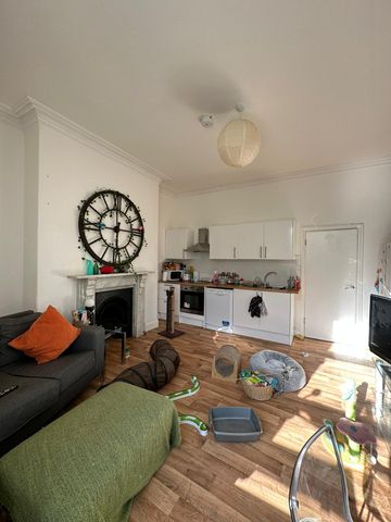 5 Radnor Street, Flat A - Photo 4