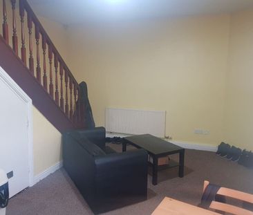 Hyde Park Road, Hyde Park, Leeds, LS6 - Photo 1
