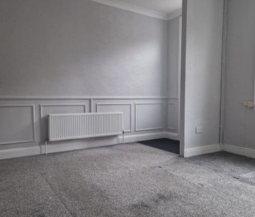 Ambler Street, CASTLEFORD - Photo 1