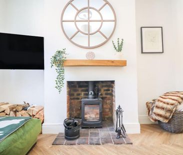 2 bedroom terraced house to rent - Photo 1