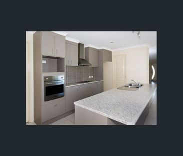 Spacious Four Bedroom Home in Caboolture! - Photo 5