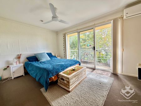 Stylish 2-Bedroom townhouse in Sailfish Cove, Mermaid Waters - Photo 4
