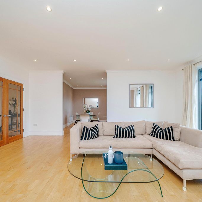 £1,795 - To Let - Photo 1