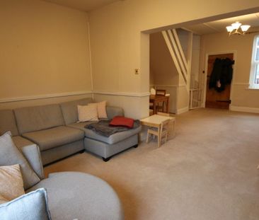 2 bedroom terraced house to rent - Photo 3