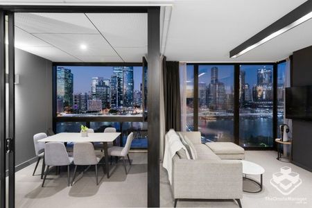 Unmatched City & River Views in Brisbanes Best Location - Photo 4