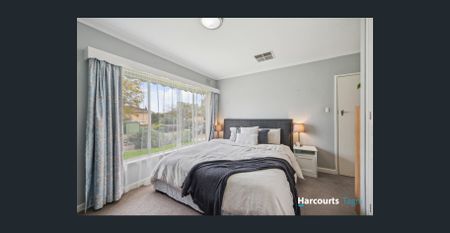 Comfort, Convenience & Privacy in a Prime Pasadena Location - Photo 5