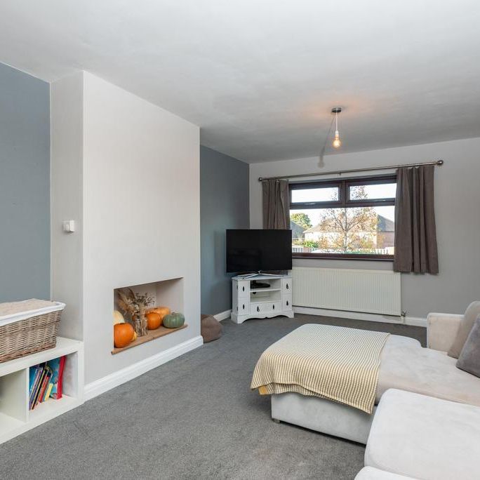 3 bedroom semi-detached house to rent - Photo 1