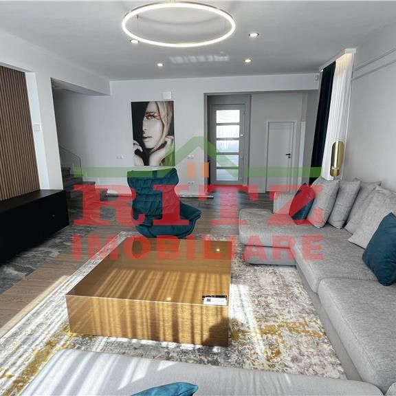 Vila DE LUX, P 1E, mob. si utilata, DE INCHIRIAT, zona Palat - Fotografie 1