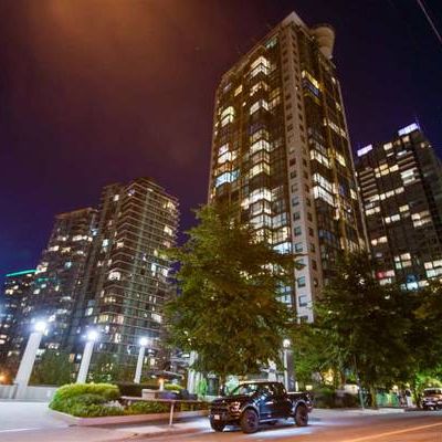 Downtown Vancouver Coal Harbour Alberni Stree 1 bedroom 1 bath - Photo 3