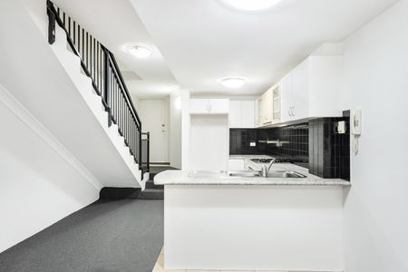 3/2 Meredith Street, Homebush NSW 2140 - Townhouse For Rent | Domain - Photo 3