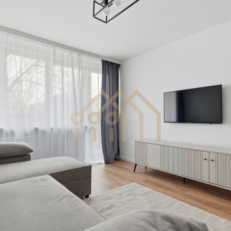 Warszawa, Wola, Warszawa, Wola, Aleja Solidarności - Photo 1