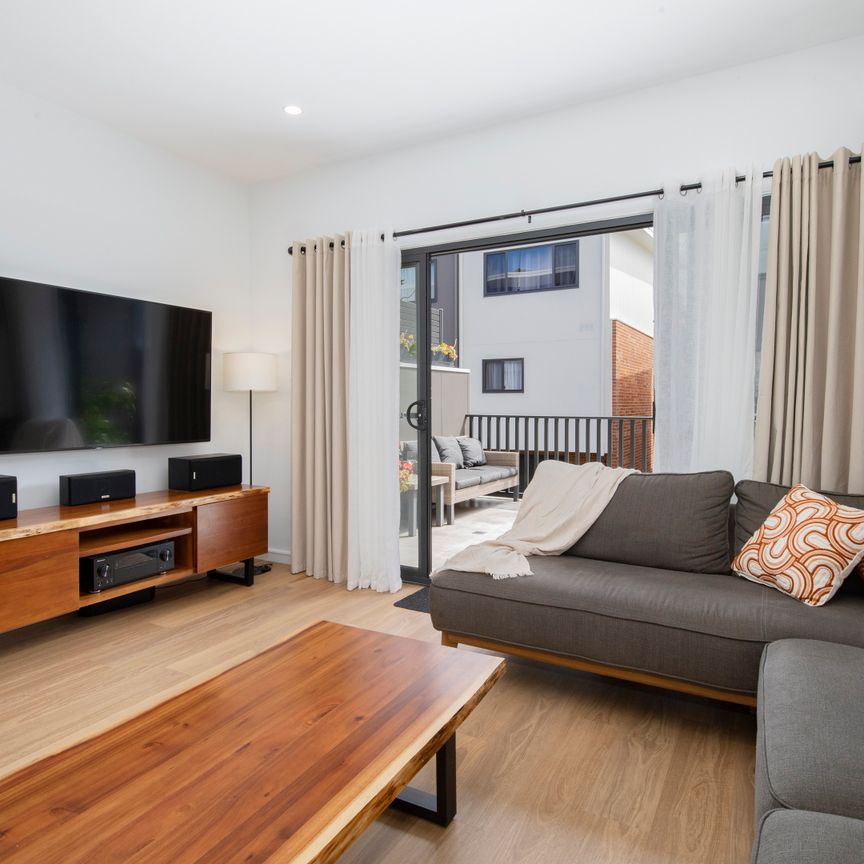 5/16 Livistonia Circuit, Waratah West NSW 2298 - Townhouse For Rent | Domain - Photo 1