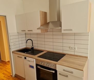 Gutenbergstr. helle 2-Zi-Altbau-Whg. mit EBK und Balkon im 1. OG pe... - Foto 4