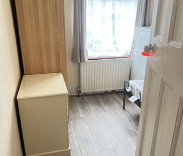 Room in a Shared House, Sudbury Heights Avenue, UB6 - Photo 2