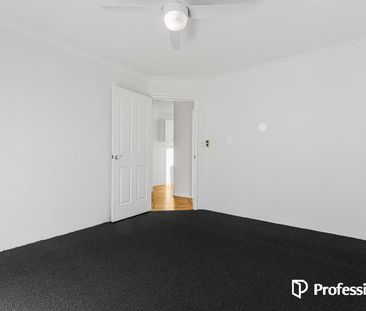 Spacious Family Home with Pool! - Photo 4