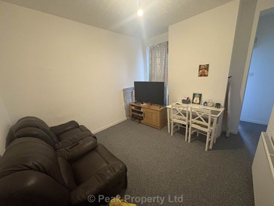 Southview Drive, Westcliff On Sea - Photo 1