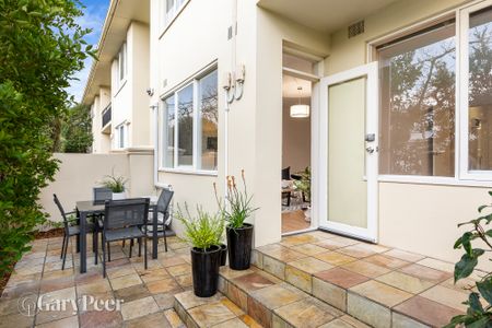 4/102 Oakleigh Rd, Carnegie VIC 3163 - Apartment For Rent | Domain - Photo 5
