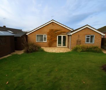 3 bedroom bungalow to rent - Photo 1