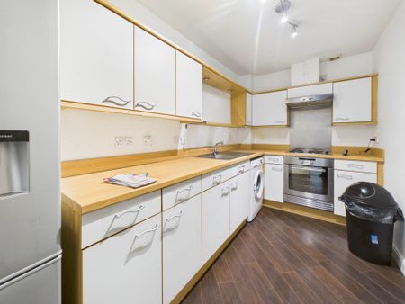 Price £850 pcm - Available Now - Unfurnished - Photo 4