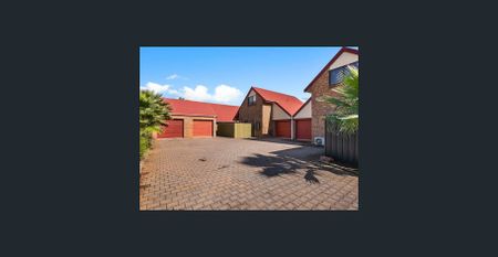 Spacious 2 Bedroom Home Unit with Raked Ceilings - Photo 5