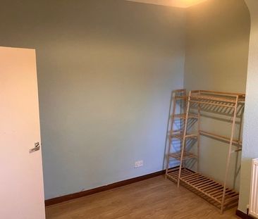 2 Bed Terraced House, Tower Hamlets Road, E7 - Photo 4