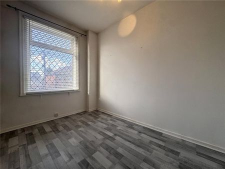 2 bedroom end of terrace house to rent - Photo 3