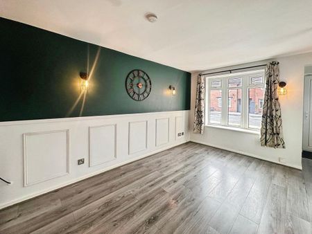 2 bedroom semi-detached house to rent - Photo 2