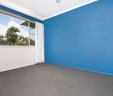 Relaxed Living with Space to Move - Photo 2