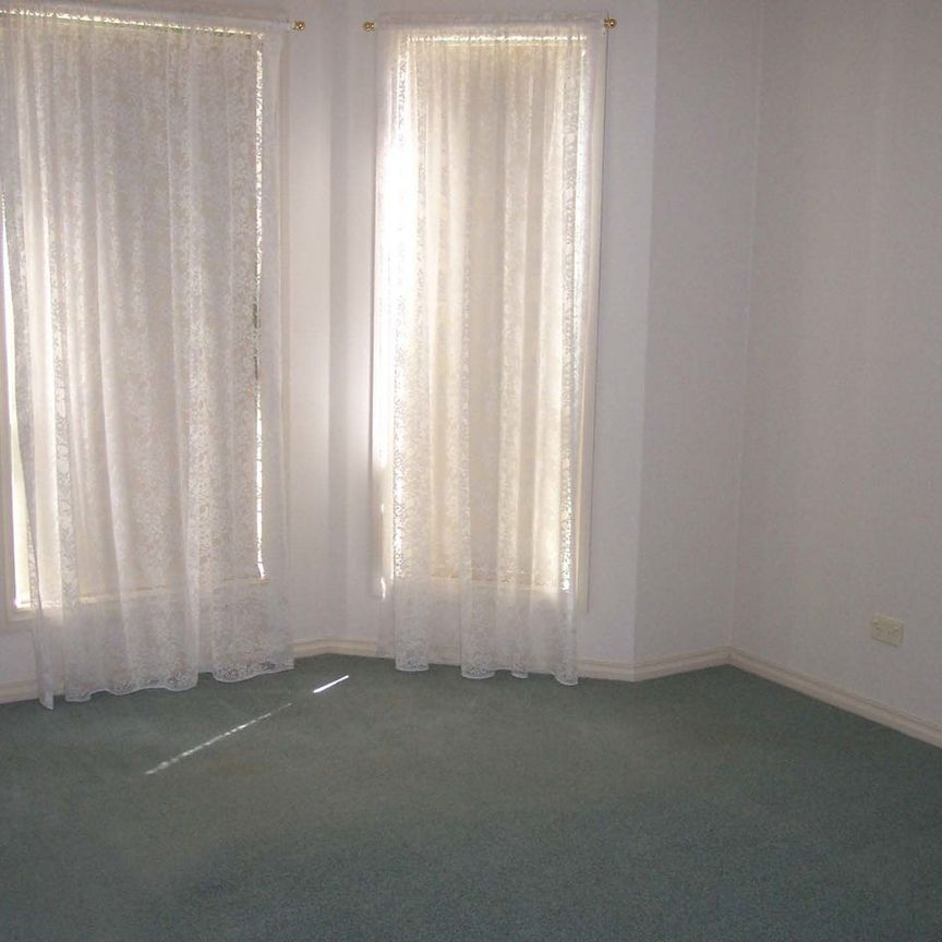 Close to CBD. - Photo 1