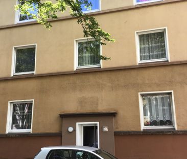 Flotte 2-Zimmer-Dachgeschosswohnung in Stadtlage! - Foto 2