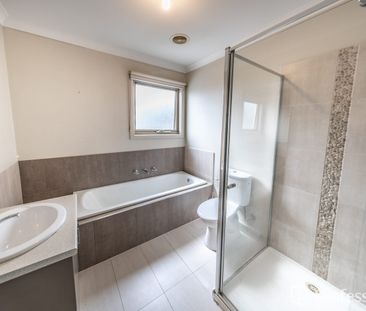 Well-presented 3 Bedroom Townhouse - Photo 5