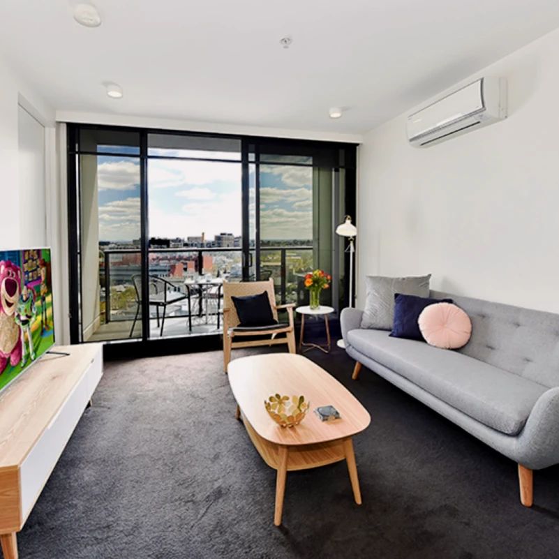 Stylish 1-bedroom apartment near RMIT University - Photo 1