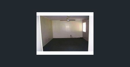 Comfortable 3 Bedroom Home. - Photo 2