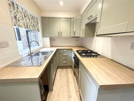 2 bedroom terraced house to rent - Photo 5