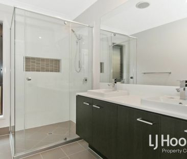 Contemporary Comfort in the Heart of Yarrabilba - Photo 6