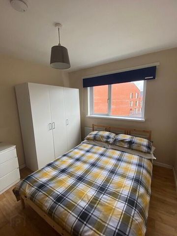 **student**, 50 Argyle Street, Derry, BT48 7JH - Photo 4