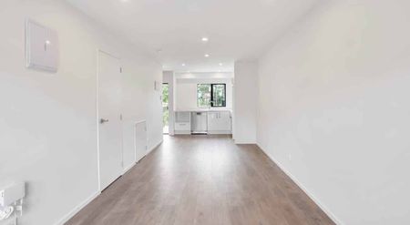 2 bedroom townhouse for rent in Papakura! - Photo 5