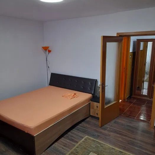 Apartament 1 camera, decomandat, zona Nicolina - Fotografie 1