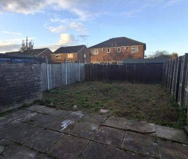 2 bedroom end of terrace house to rent - Photo 1