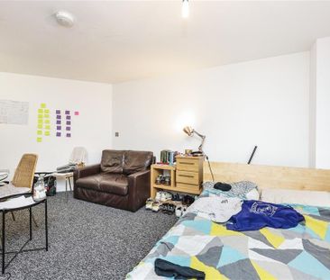 Excelsior apartments, Princess Way - Photo 2