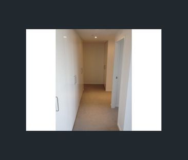 Modern 1 Bedroom Apartment - Photo 2