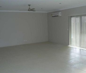 Family Living Near Fraser Coast Anglican College - Urraween - Photo 4