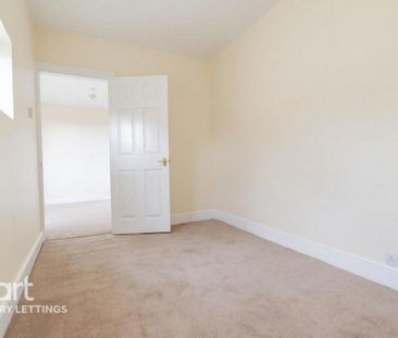 3 bedroom end of terrace house to rent - Photo 1