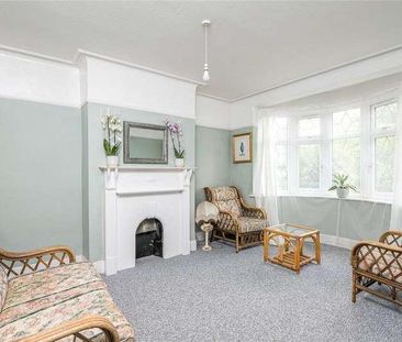 Earls Hall Avenue, Earls Hall Estate, Essex, SS2 - Photo 1