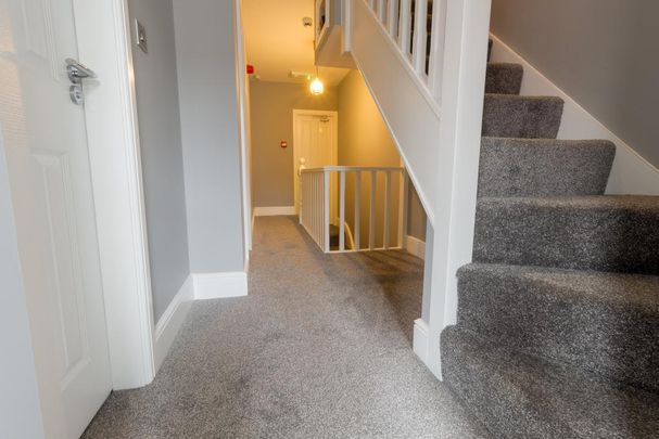 5 bedroom terraced house to rent - Photo 1