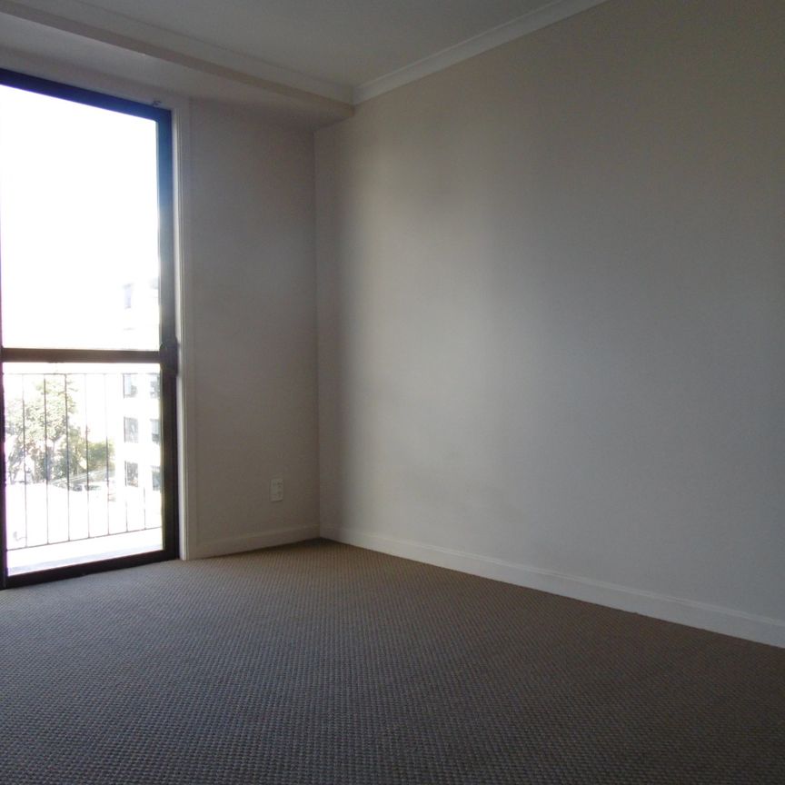 The unit will be furnished with brand new furniture! - Photo 1